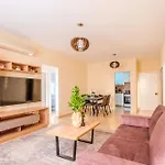 Telmar Port Sea View - 10 Minutes Walk From Finikoudes * Larnaca