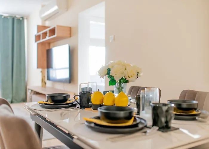 Telmar Port View - 10 Minutes Walk From Finikoudes Διαμέρισμα Λάρνακα