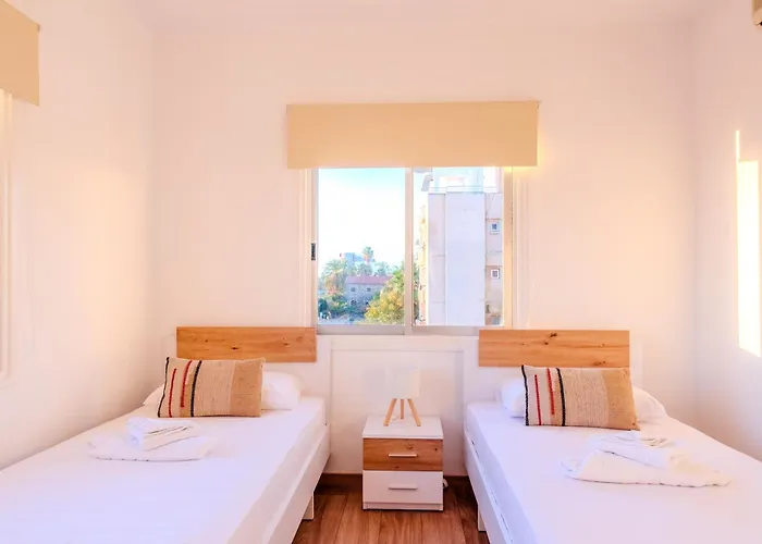 Διαμέρισμα Telmar Port View - 10 Minutes Walk From Finikoudes Λάρνακα