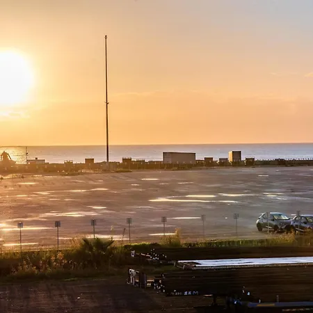 Telmar Port View - 10 Minutes Walk From Finikoudes Ларнака