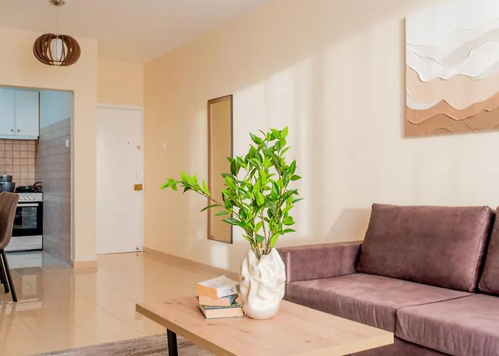 Telmar Port View - 10 Minutes Walk From Finikoudes Апартаменты