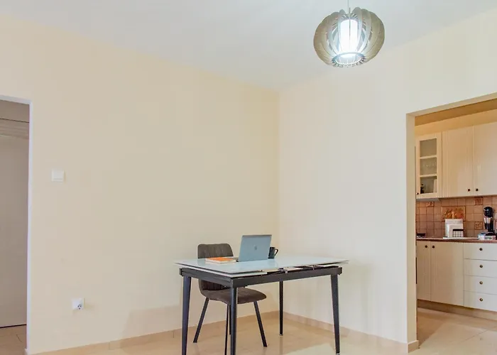 Telmar Port View - 10 Minutes Walk From Finikoudes Ларнака