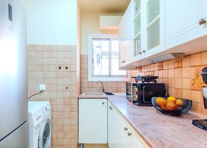 Telmar Port View - 10 Minutes Walk From Finikoudes