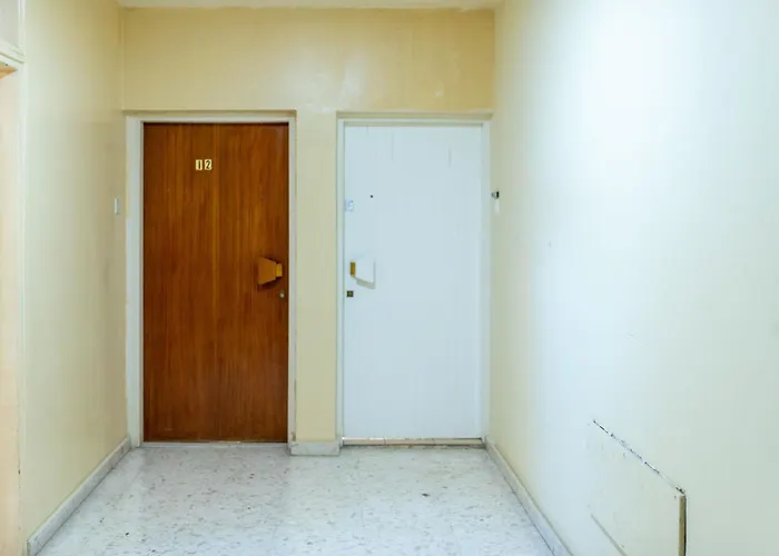 Telmar Port View - 10 Minutes Walk From Finikoudes Ларнака